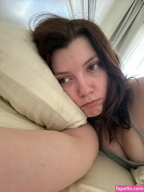 Olyashaa / deepfake / olyashaasaxon Onlyfans Photo Gallery 