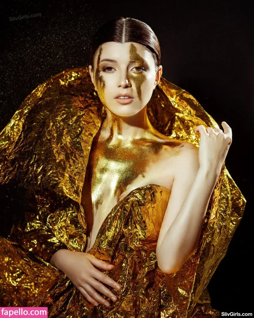 Olyashaa / deepfake / olyashaasaxon Onlyfans Photo Gallery 