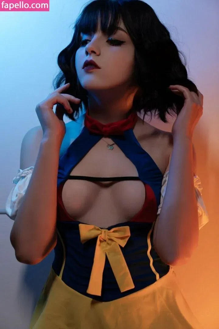 Olyashaa / deepfake / olyashaasaxon Onlyfans Photo Gallery 