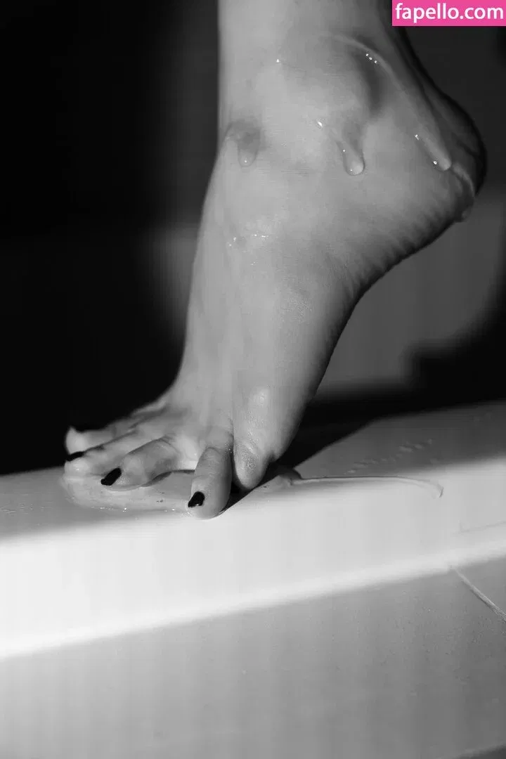 Olyashaa / deepfake / olyashaasaxon Onlyfans Photo Gallery 