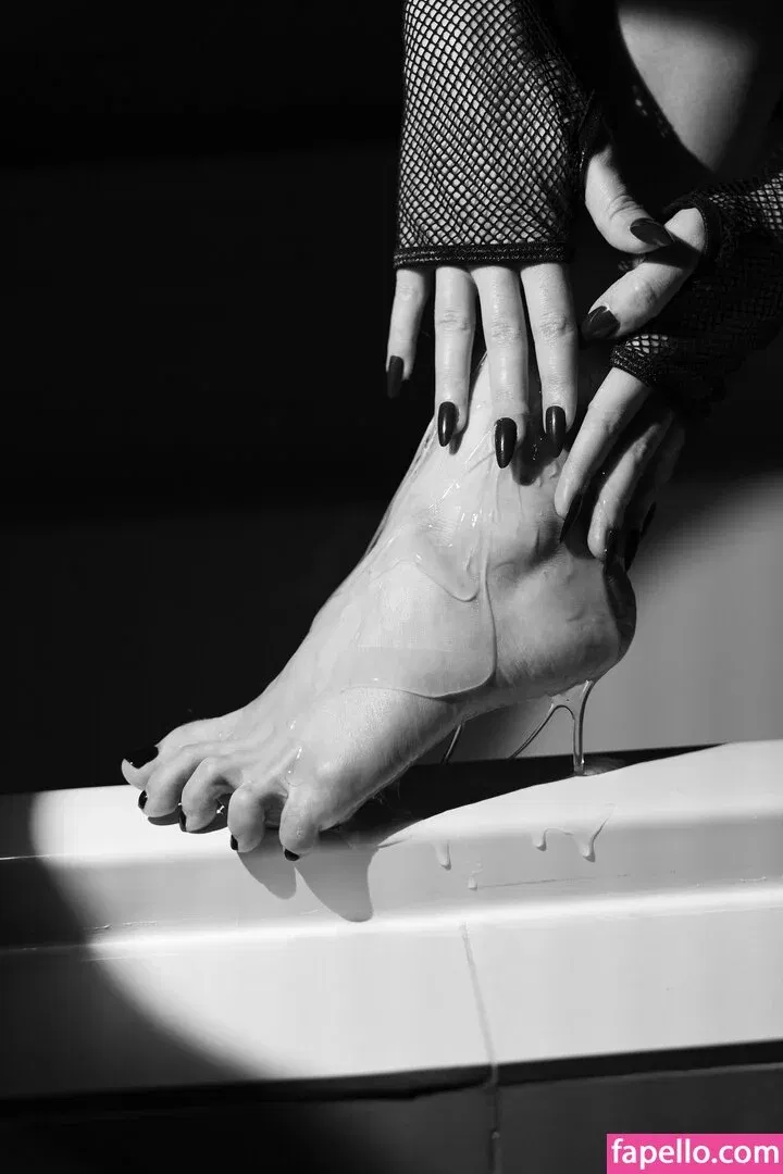 Olyashaa / deepfake / olyashaasaxon Onlyfans Photo Gallery 