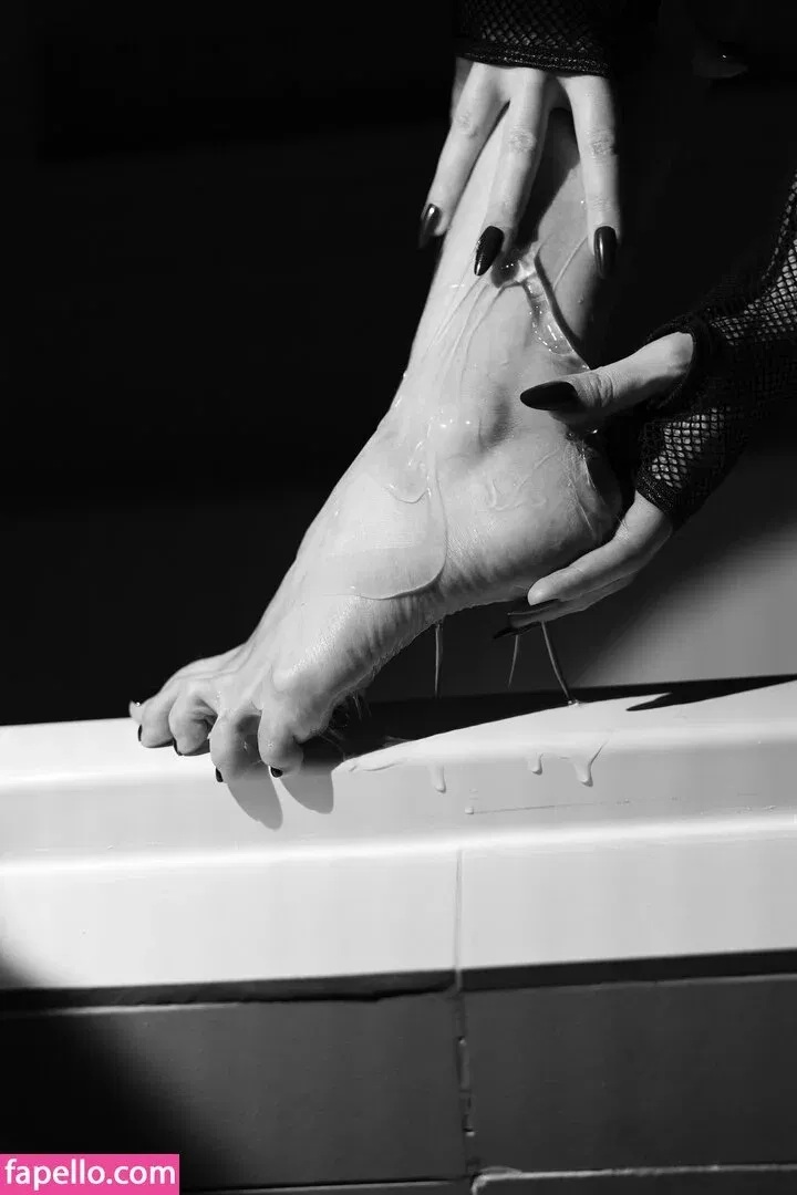 Olyashaa / deepfake / olyashaasaxon Onlyfans Photo Gallery 