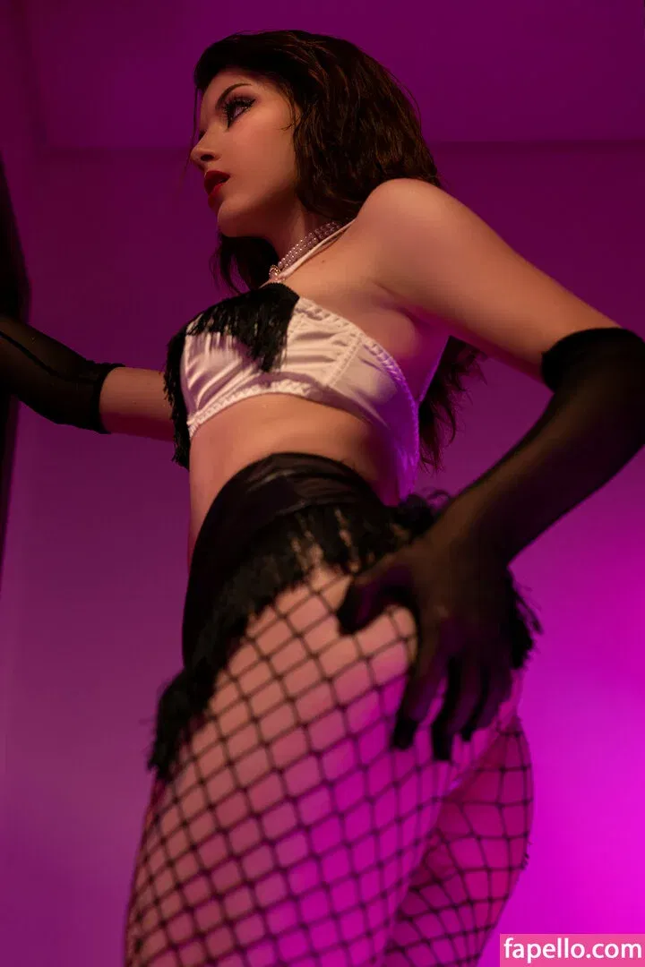 Olyashaa / deepfake / olyashaasaxon Onlyfans Photo Gallery 