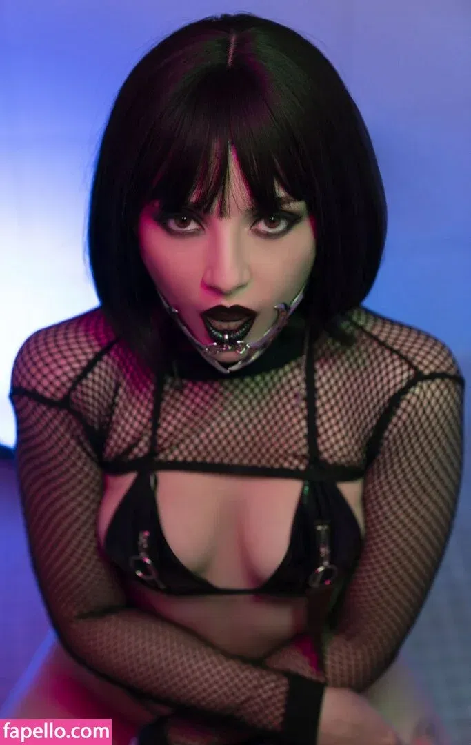 Olyashaa / deepfake / olyashaasaxon Onlyfans Photo Gallery 