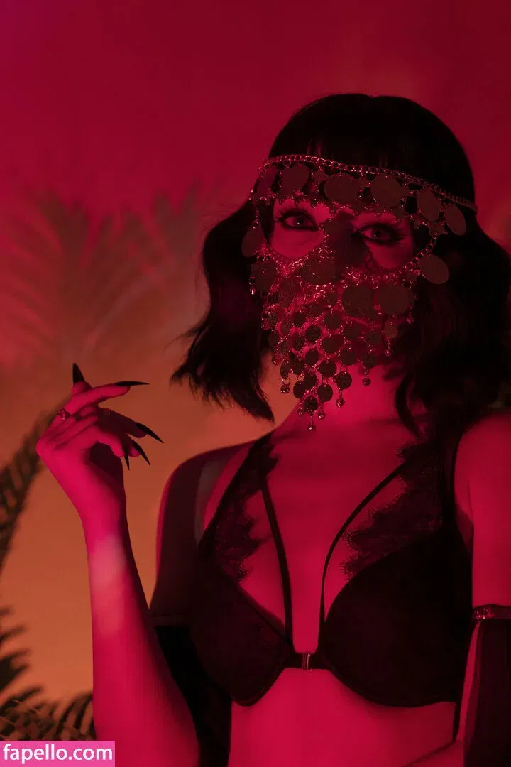 Olyashaa / deepfake / olyashaasaxon Onlyfans Photo Gallery 