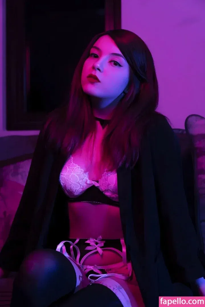 Olyashaa / deepfake / olyashaasaxon Onlyfans Photo Gallery 