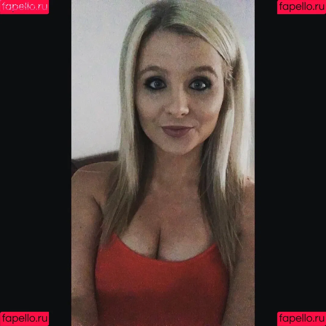 Barbie_Bad_Buns / badbarbiedj / big_bad_barbie Onlyfans Photo Gallery 