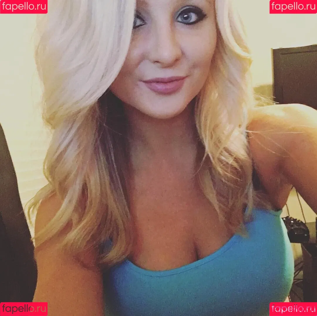 Barbie_Bad_Buns / badbarbiedj / big_bad_barbie Onlyfans Photo Gallery 