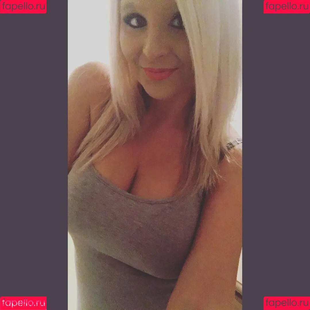 Barbie_Bad_Buns / badbarbiedj / big_bad_barbie Onlyfans Photo Gallery 