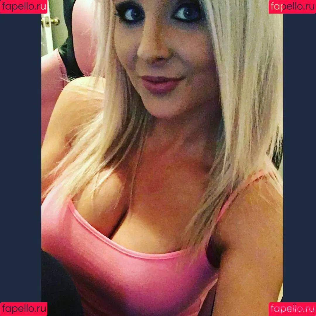 Barbie_Bad_Buns / badbarbiedj / big_bad_barbie Onlyfans Photo Gallery 