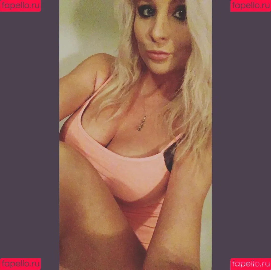 Barbie_Bad_Buns / badbarbiedj / big_bad_barbie Onlyfans Photo Gallery 