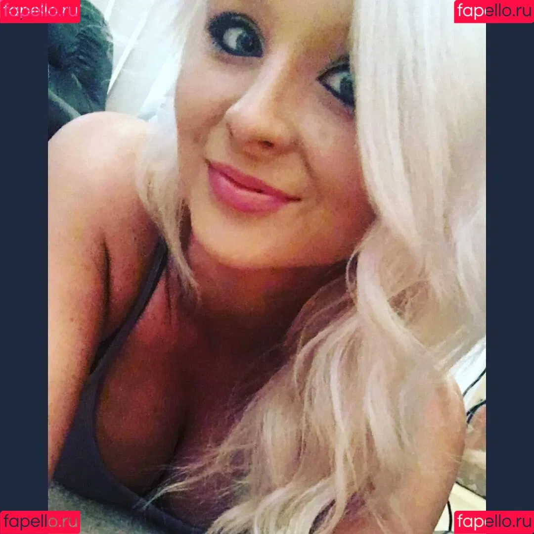 Barbie_Bad_Buns / badbarbiedj / big_bad_barbie Onlyfans Photo Gallery 