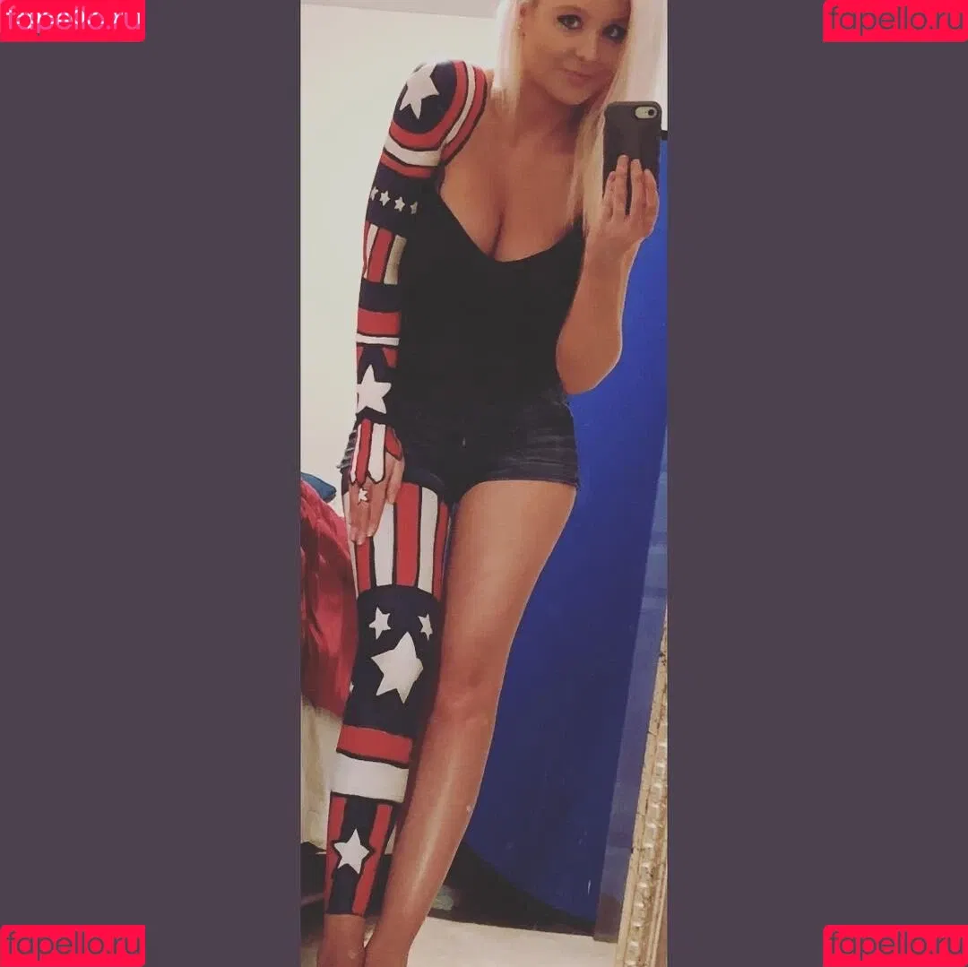 Barbie_Bad_Buns / badbarbiedj / big_bad_barbie Onlyfans Photo Gallery 