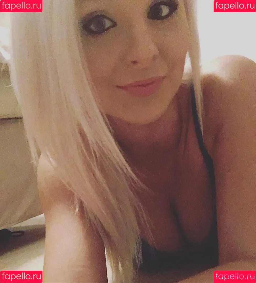 Barbie_Bad_Buns / badbarbiedj / big_bad_barbie Onlyfans Photo Gallery 