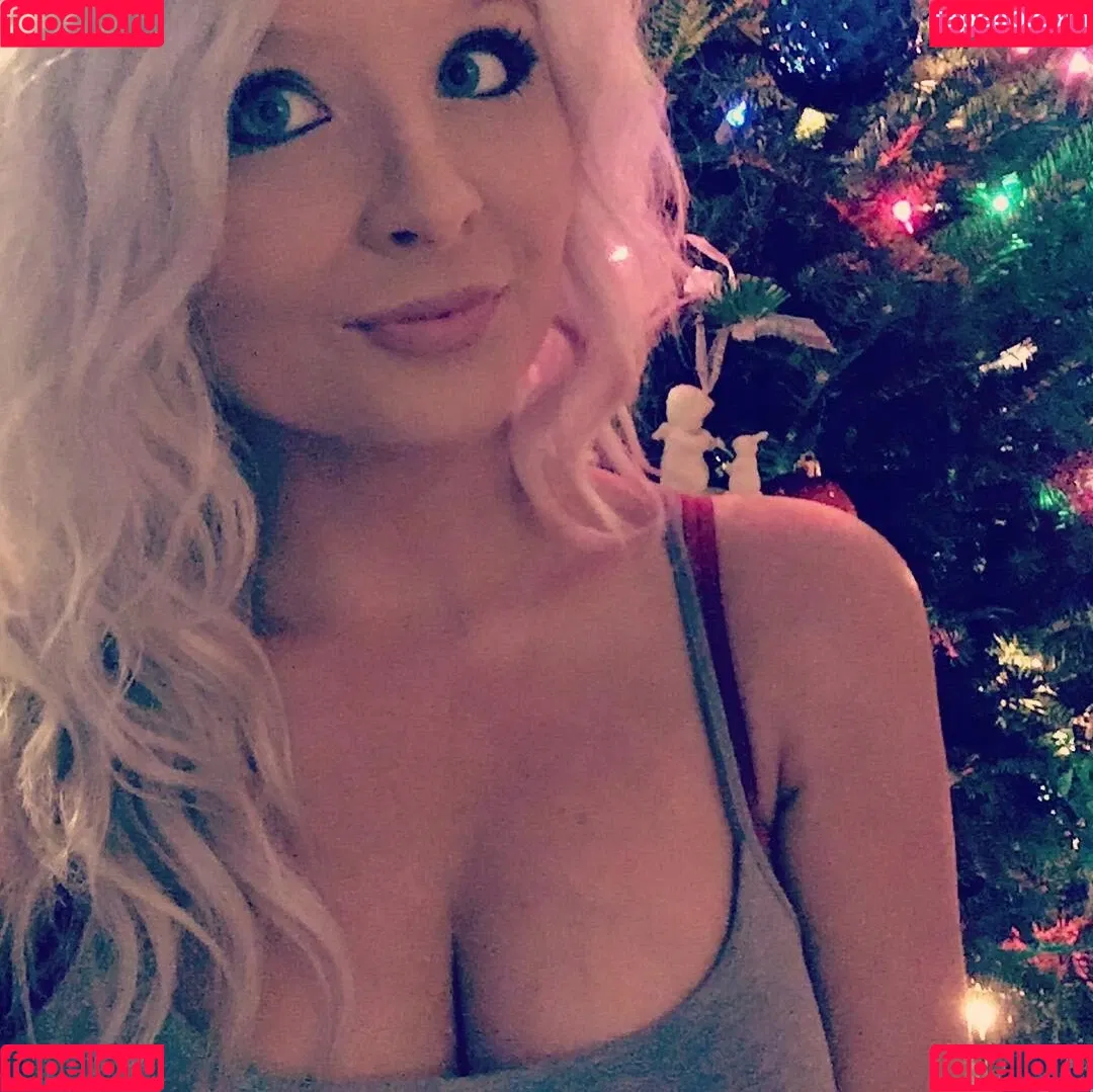 Barbie_Bad_Buns / badbarbiedj / big_bad_barbie Onlyfans Photo Gallery 