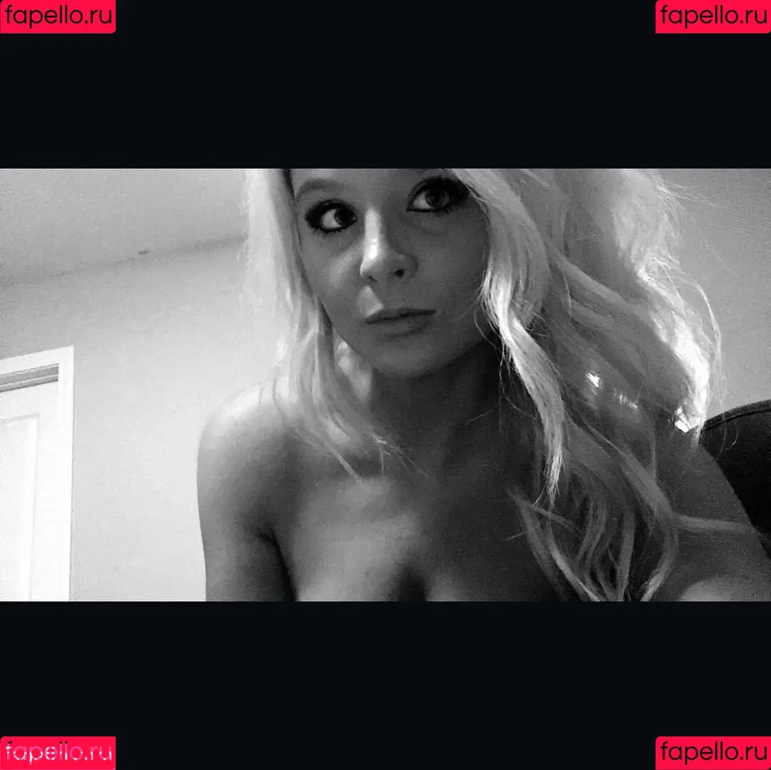 Barbie_Bad_Buns / badbarbiedj / big_bad_barbie Onlyfans Photo Gallery 