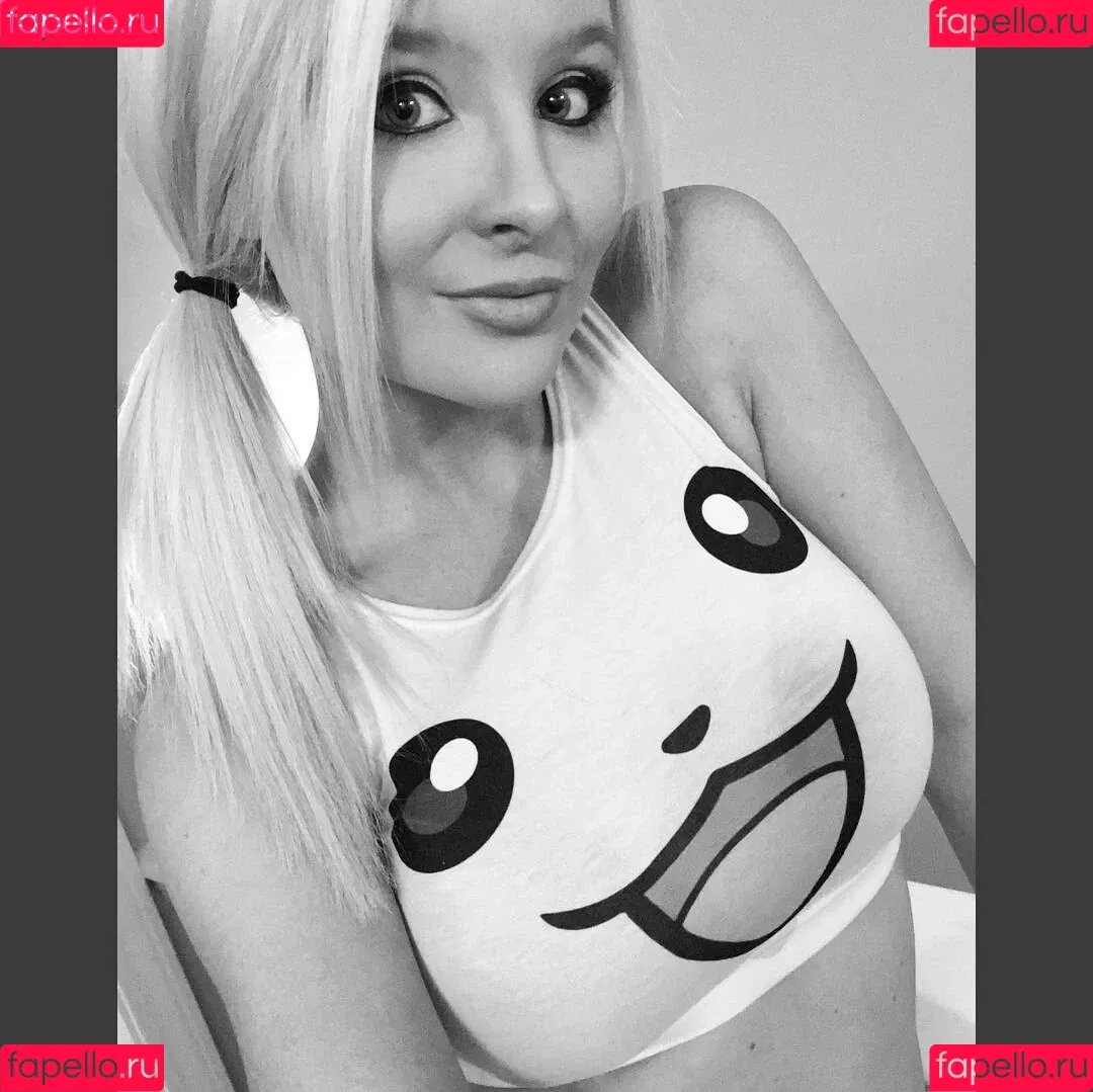 Barbie_Bad_Buns / badbarbiedj / big_bad_barbie Onlyfans Photo Gallery 