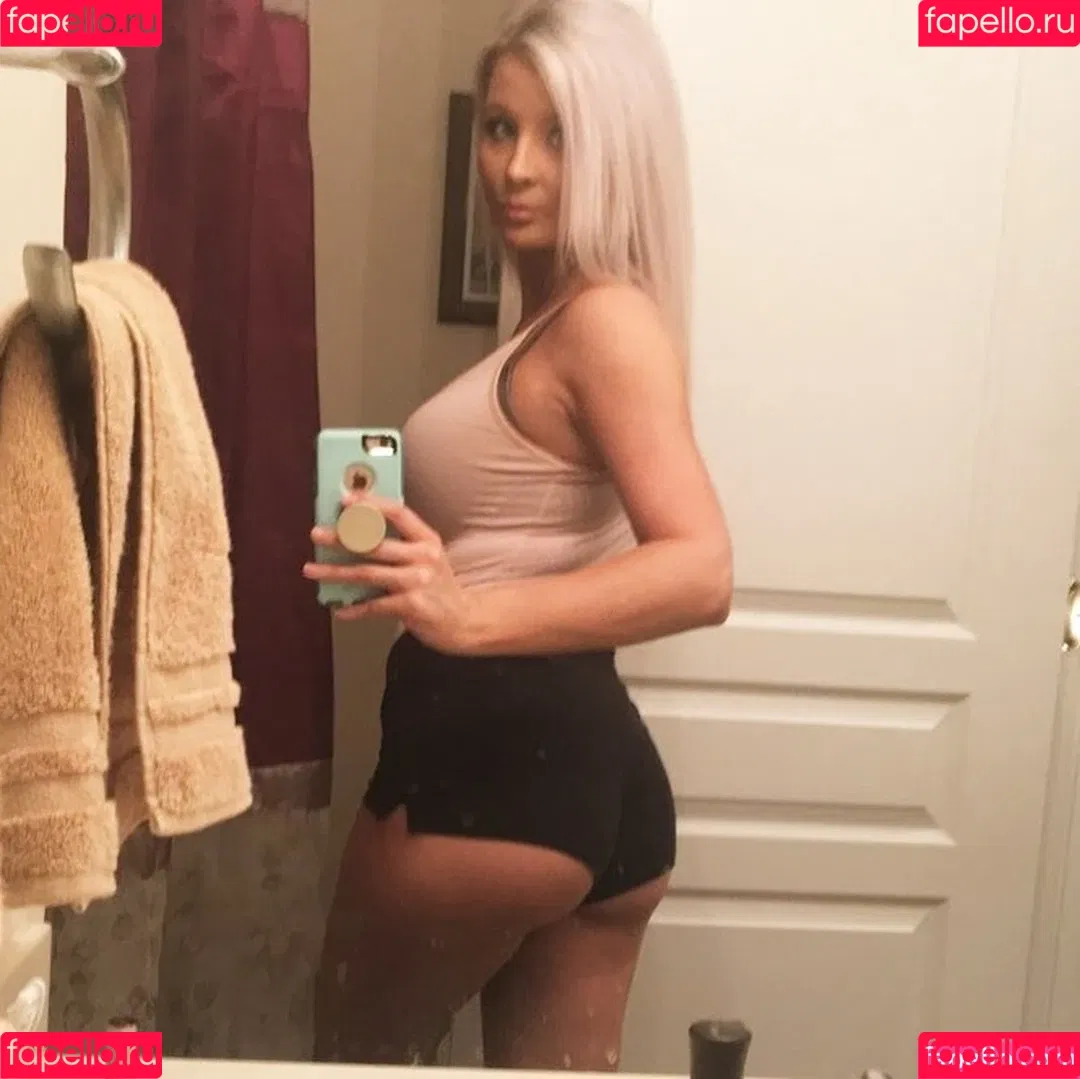 Barbie_Bad_Buns / badbarbiedj / big_bad_barbie Onlyfans Photo Gallery 