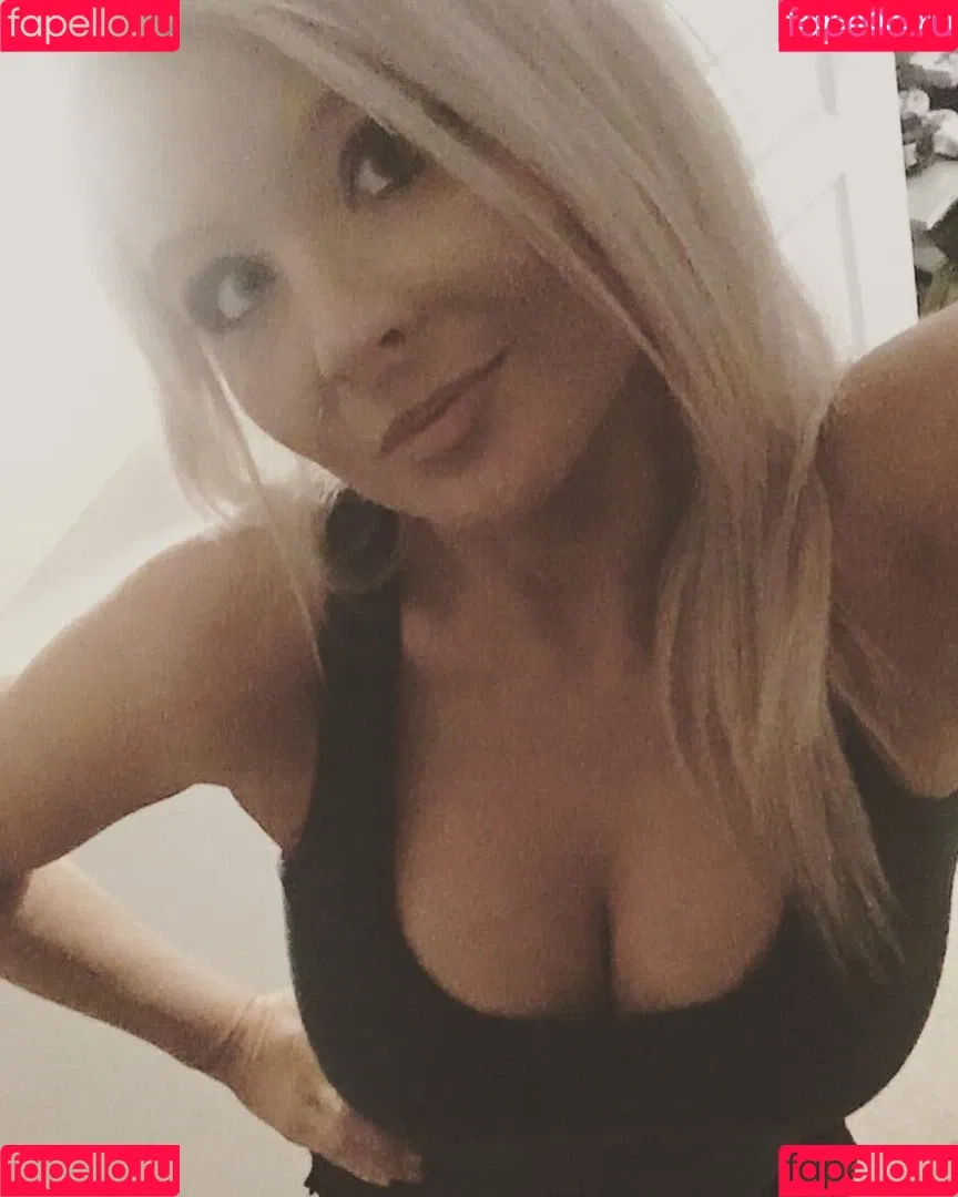 Barbie_Bad_Buns / badbarbiedj / big_bad_barbie Onlyfans Photo Gallery 