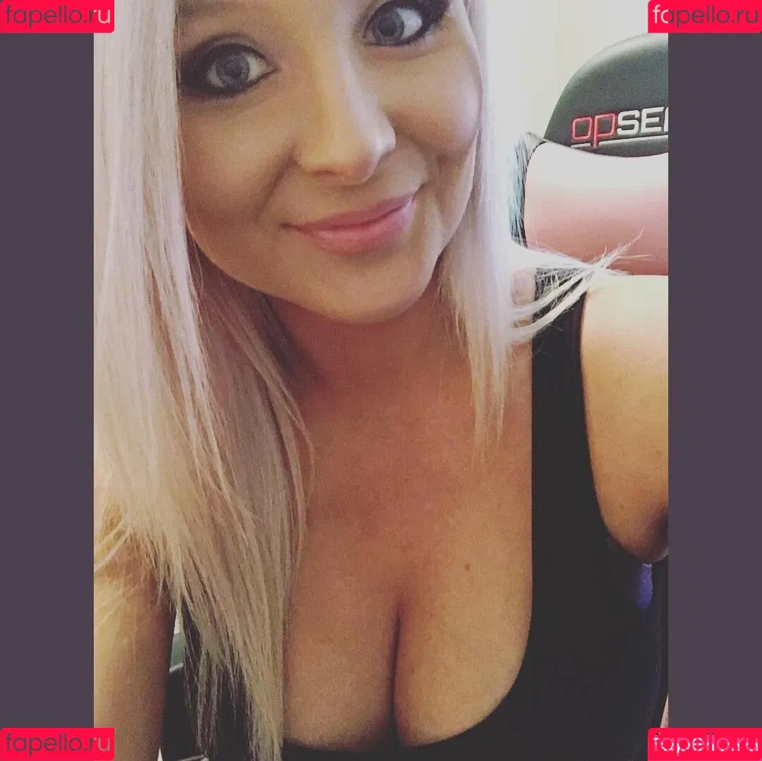 Barbie_Bad_Buns / badbarbiedj / big_bad_barbie Onlyfans Photo Gallery 