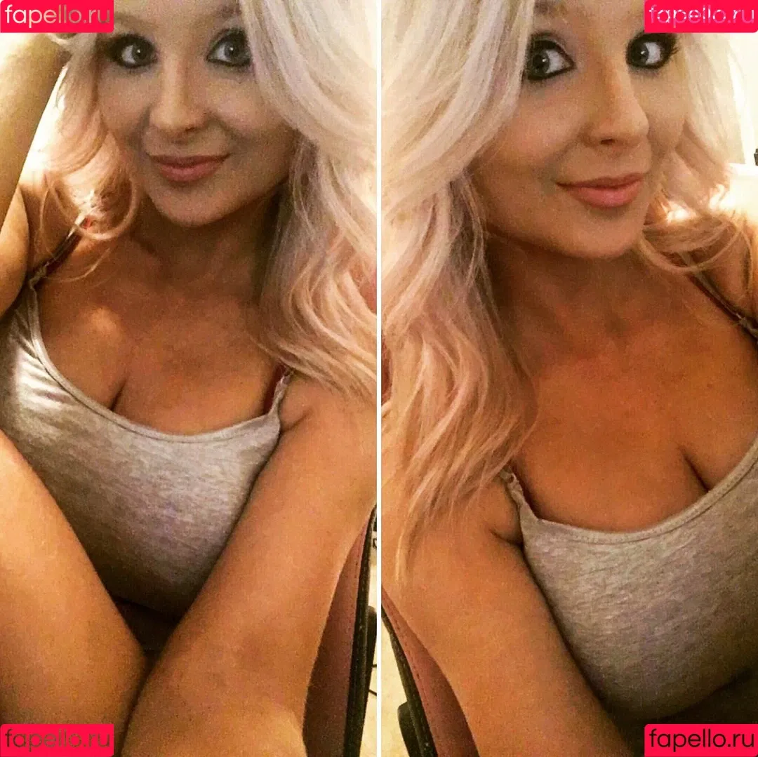 Barbie_Bad_Buns / badbarbiedj / big_bad_barbie Onlyfans Photo Gallery 