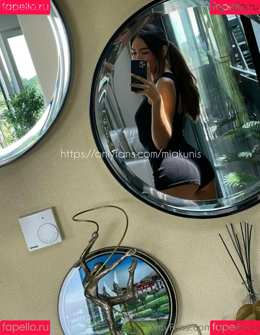 kunismilaonline / miakunis Onlyfans Photo Gallery 