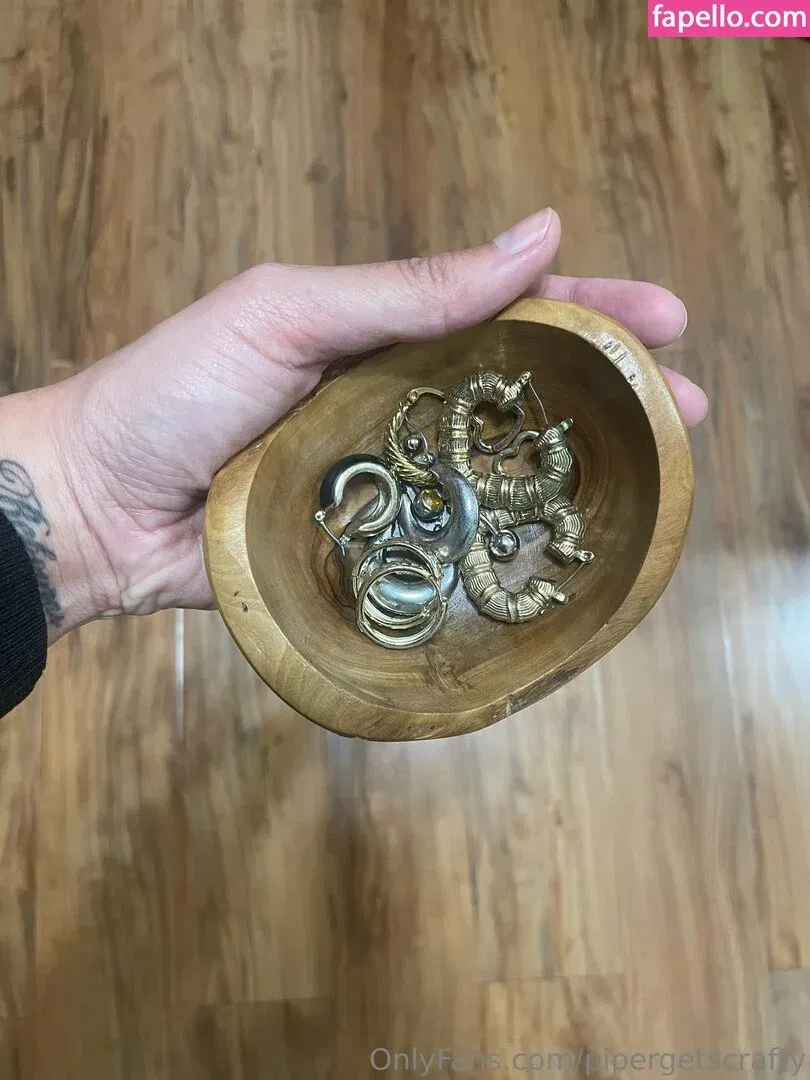 piper_makes_stuff / pipergetscrafty Onlyfans Photo Gallery 