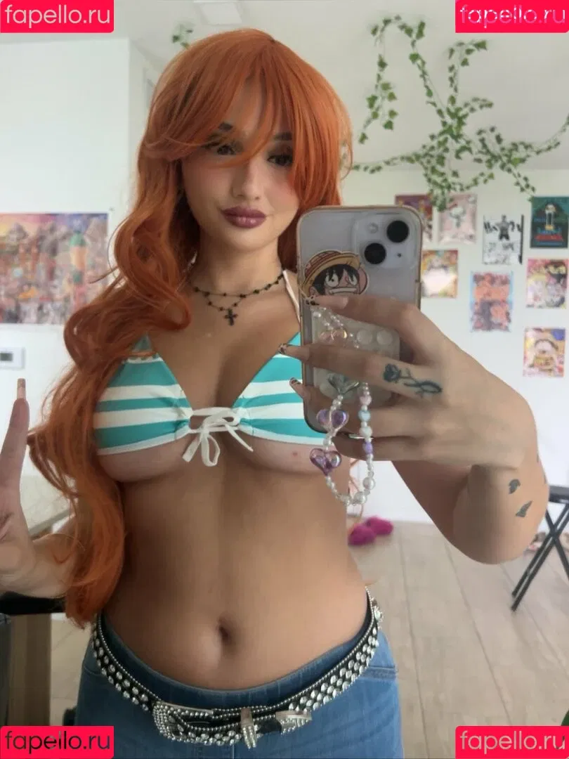 Isabellatwood / bellybellz4 / lolawoodsxxx / tinkerbellz777 Onlyfans Photo Gallery 