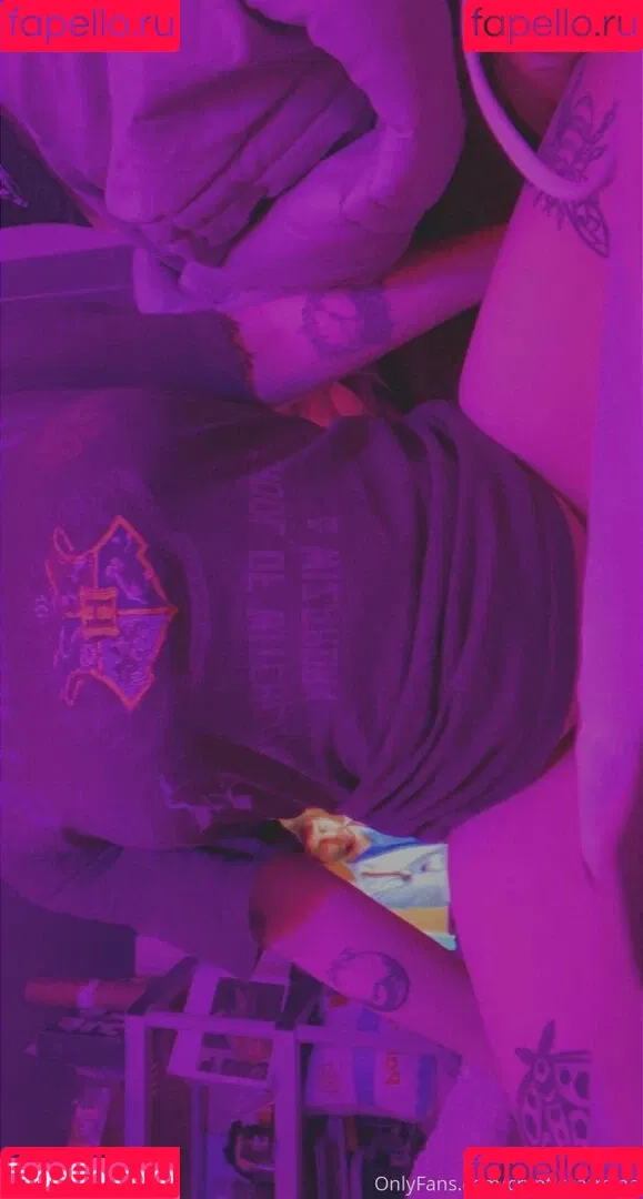 hornie-bee Onlyfans Photo Gallery 