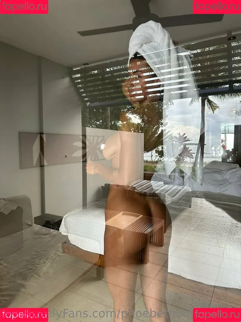 Phoebe Thompson / phoebethompson_x Onlyfans Photo Gallery 