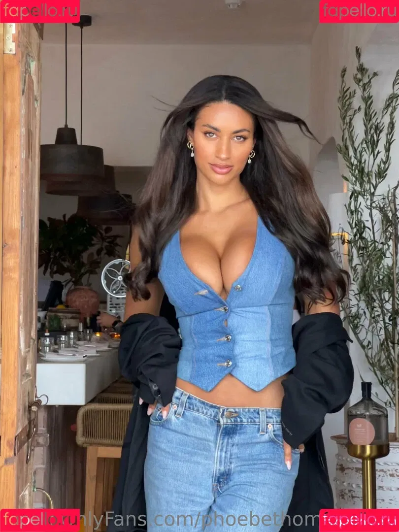 Phoebe Thompson / phoebethompson_x Onlyfans Photo Gallery 