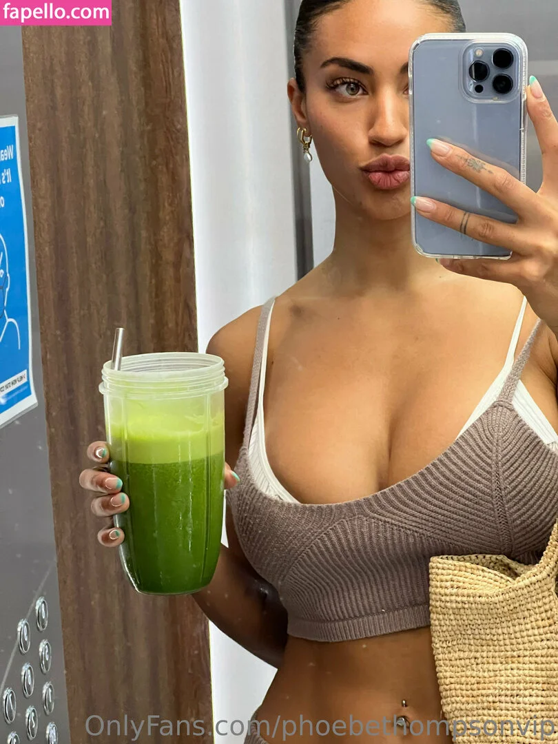 Phoebe Thompson / phoebethompson_x Onlyfans Photo Gallery 