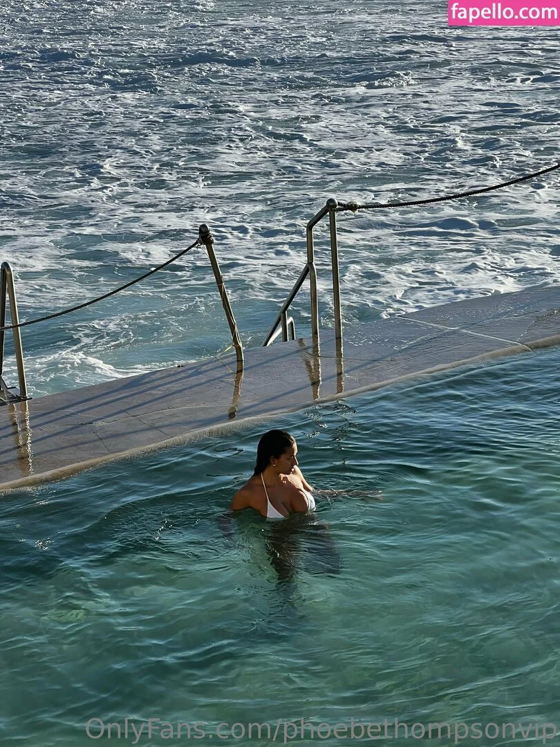 Phoebe Thompson / phoebethompson_x Onlyfans Photo Gallery 