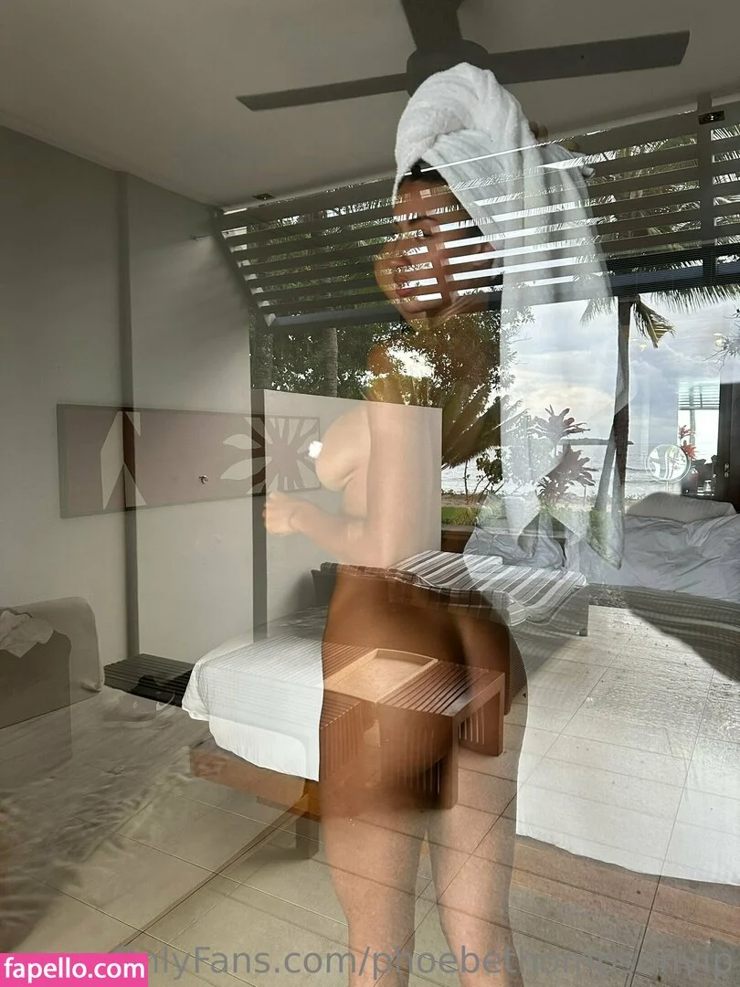 Phoebe Thompson / phoebethompson_x Onlyfans Photo Gallery 