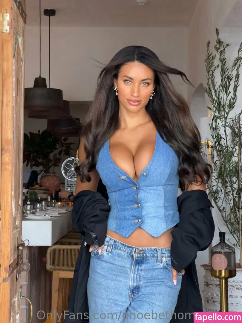 Phoebe Thompson / phoebethompson_x Onlyfans Photo Gallery 