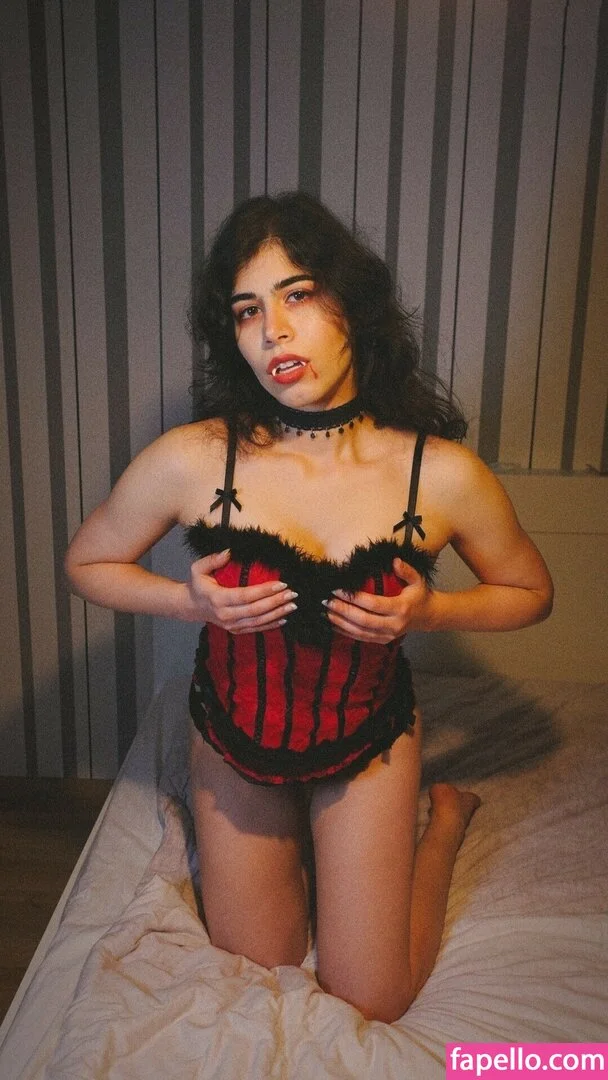 Turkish / Zyliara Onlyfans Photo Gallery 