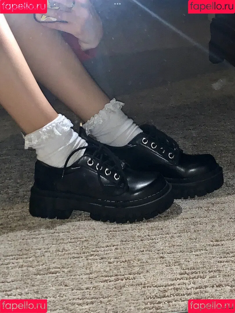 Pretty Feet / prettyfeet_of / prettytoes6969 Onlyfans Photo Gallery 