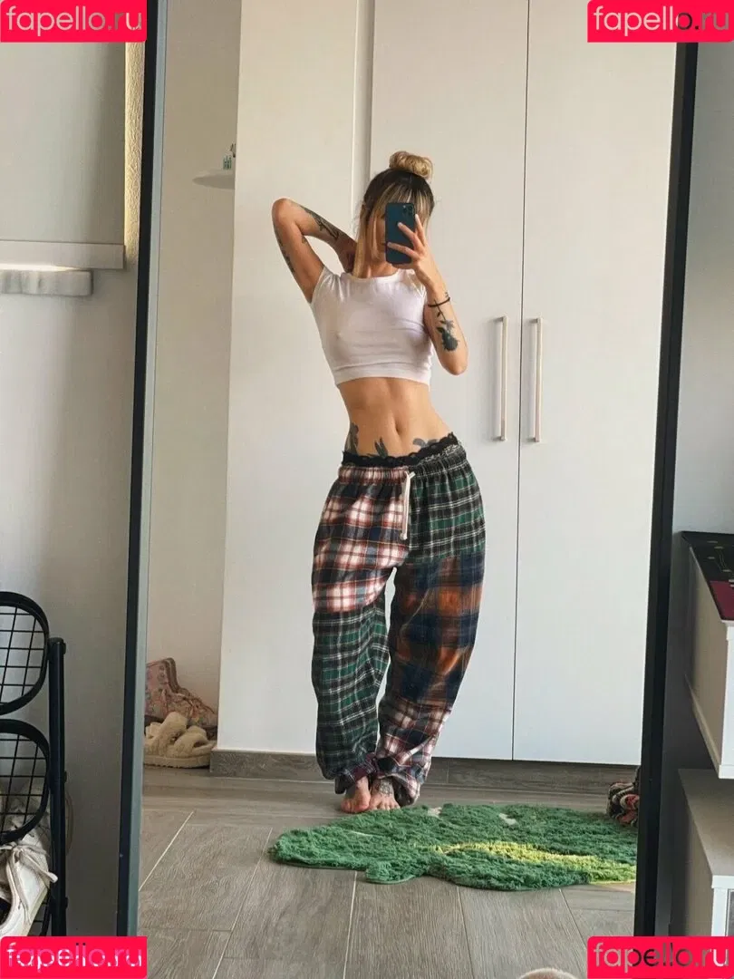 Jade Vow / JadeVow / Littlepidge / pidgespage Onlyfans Photo Gallery 