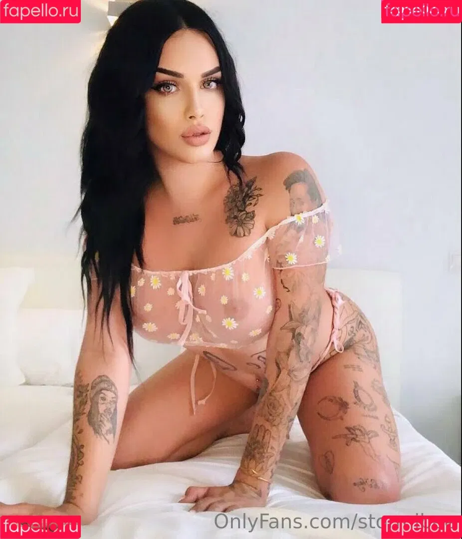 Cherry Blossom / Stormi Bee / baby_cherrry / stormibee / stormibree Onlyfans Photo Gallery 