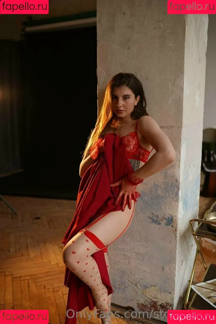 Cherry Blossom / Stormi Bee / baby_cherrry / stormibee / stormibree Onlyfans Photo Gallery 