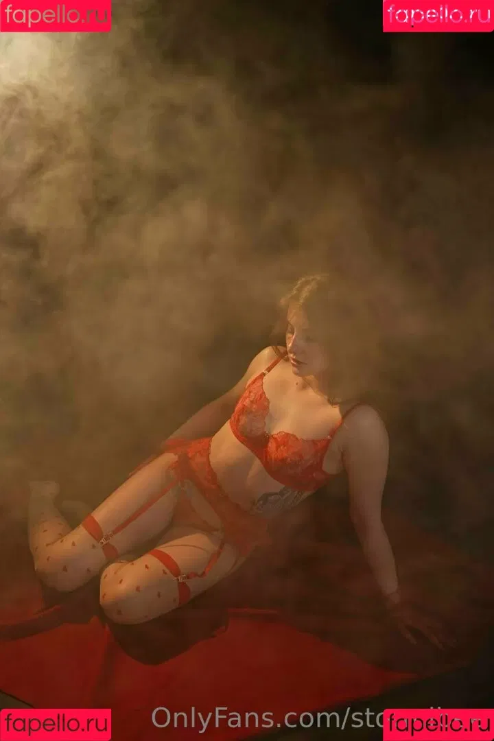 Cherry Blossom / Stormi Bee / baby_cherrry / stormibee / stormibree Onlyfans Photo Gallery 