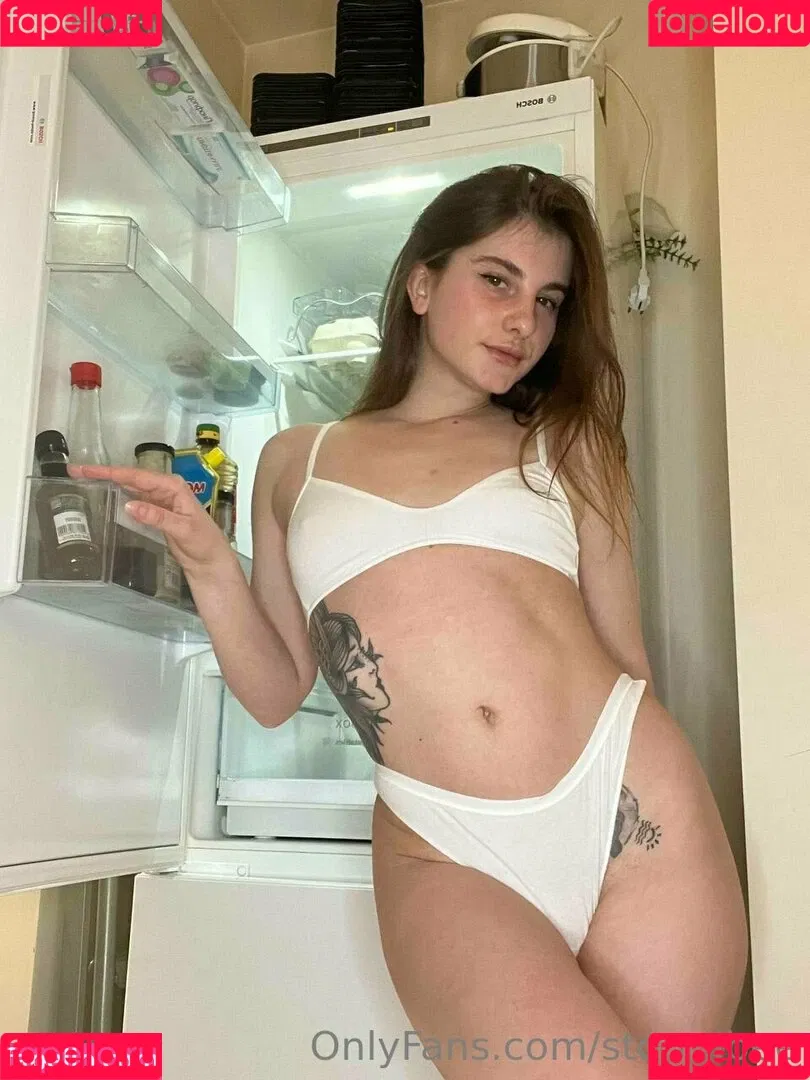 Cherry Blossom / Stormi Bee / baby_cherrry / stormibee / stormibree Onlyfans Photo Gallery 