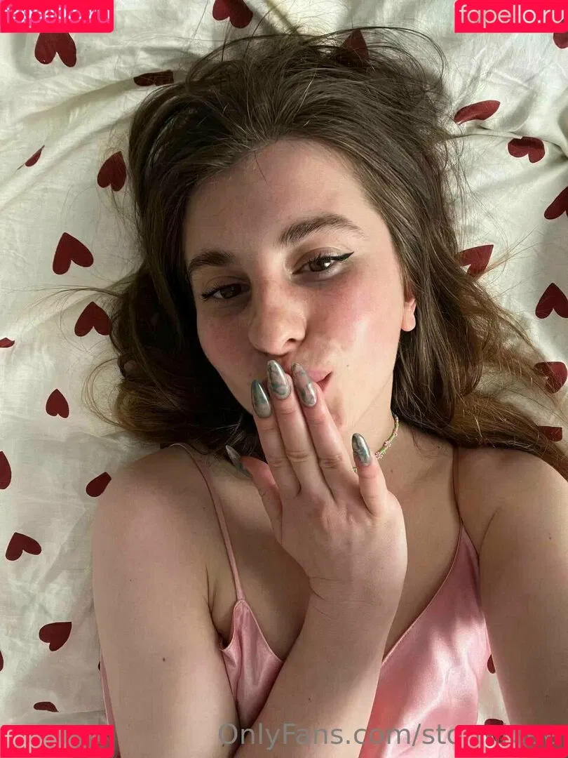 Cherry Blossom / Stormi Bee / baby_cherrry / stormibee / stormibree Onlyfans Photo Gallery 