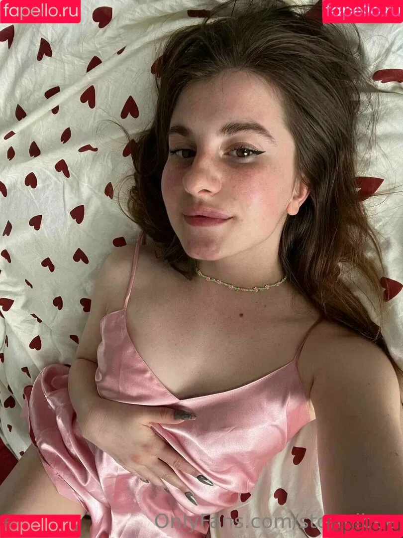 Cherry Blossom / Stormi Bee / baby_cherrry / stormibee / stormibree Onlyfans Photo Gallery 