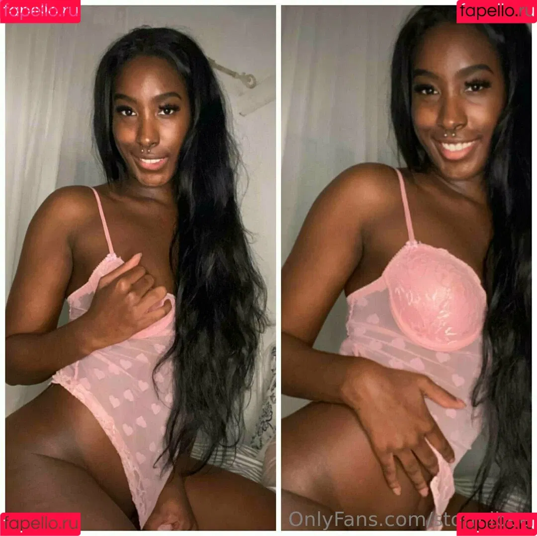 Cherry Blossom / Stormi Bee / baby_cherrry / stormibee / stormibree Onlyfans Photo Gallery 