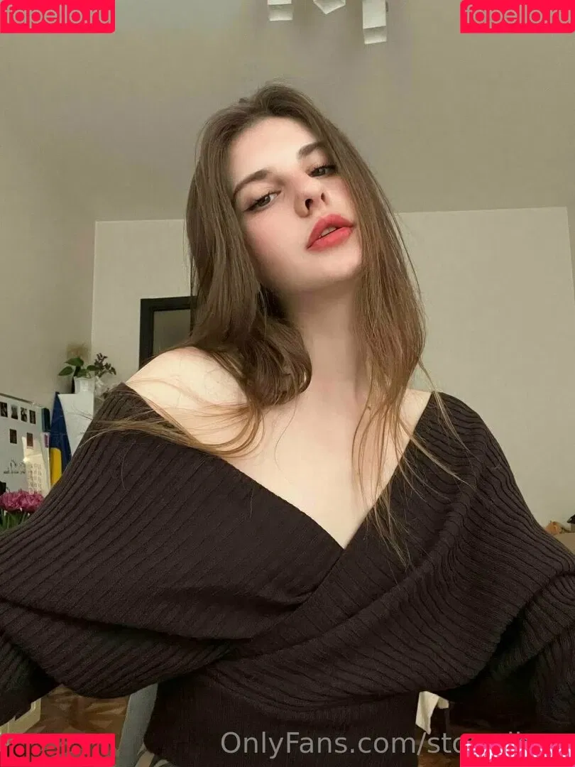 Cherry Blossom / Stormi Bee / baby_cherrry / stormibee / stormibree Onlyfans Photo Gallery 