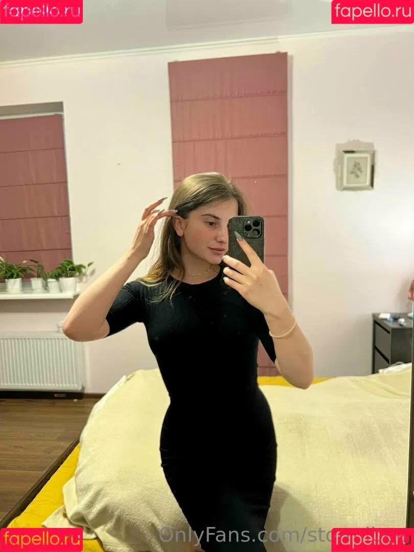 Cherry Blossom / Stormi Bee / baby_cherrry / stormibee / stormibree Onlyfans Photo Gallery 