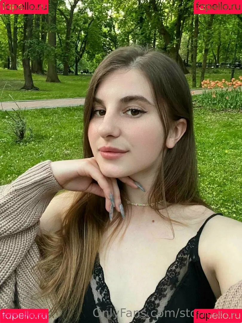 Cherry Blossom / Stormi Bee / baby_cherrry / stormibee / stormibree Onlyfans Photo Gallery 