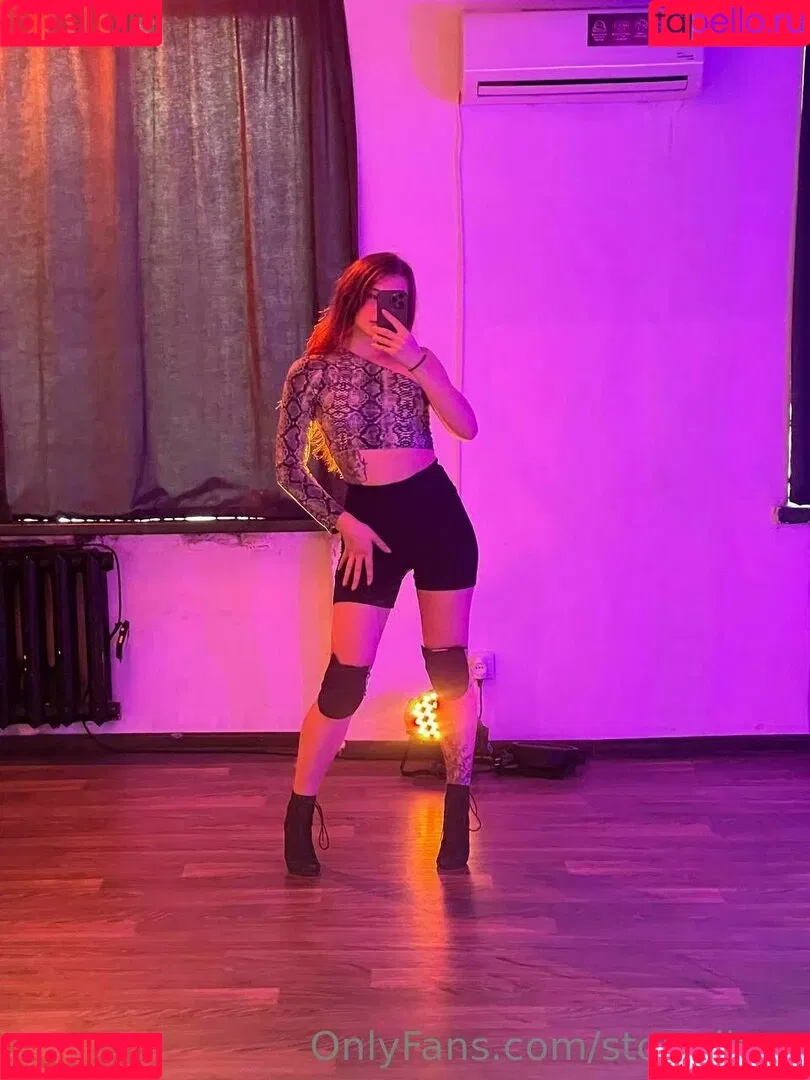 Cherry Blossom / Stormi Bee / baby_cherrry / stormibee / stormibree Onlyfans Photo Gallery 