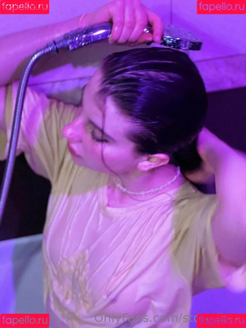 Cherry Blossom / Stormi Bee / baby_cherrry / stormibee / stormibree Onlyfans Photo Gallery 